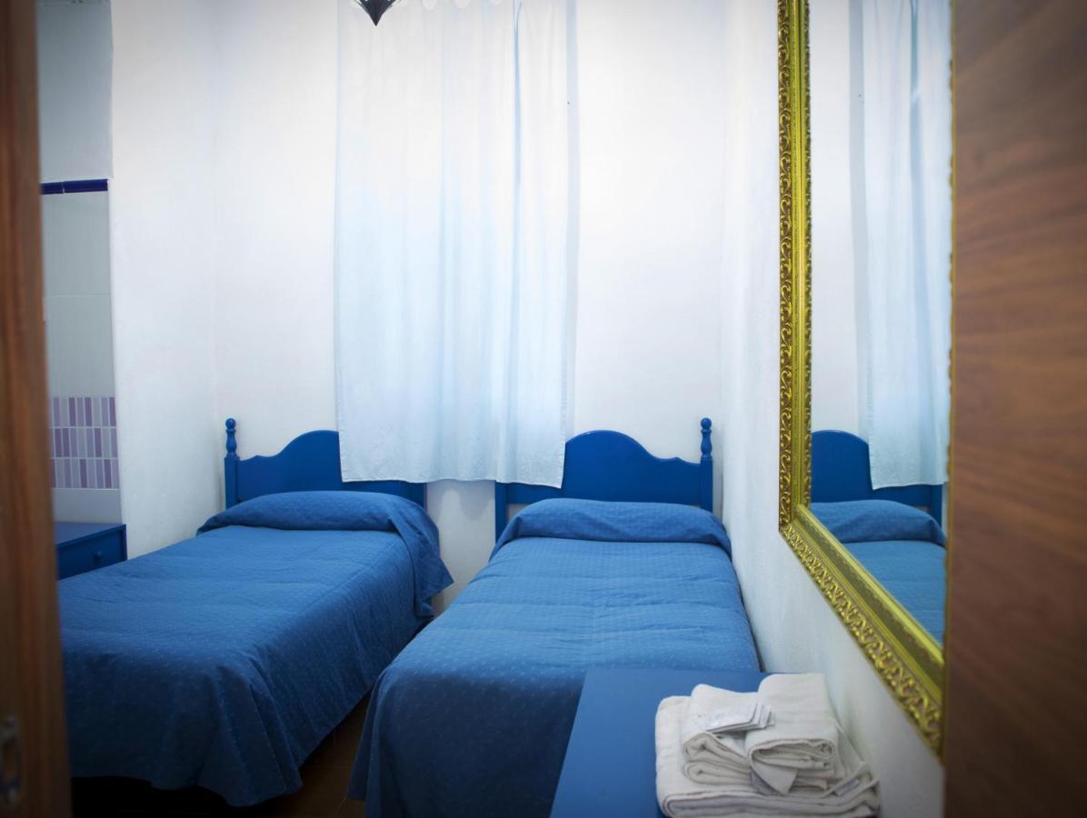 Twin Room with Shared Bathroom