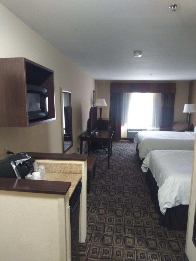 Standard Queen Room with Two Queen Beds