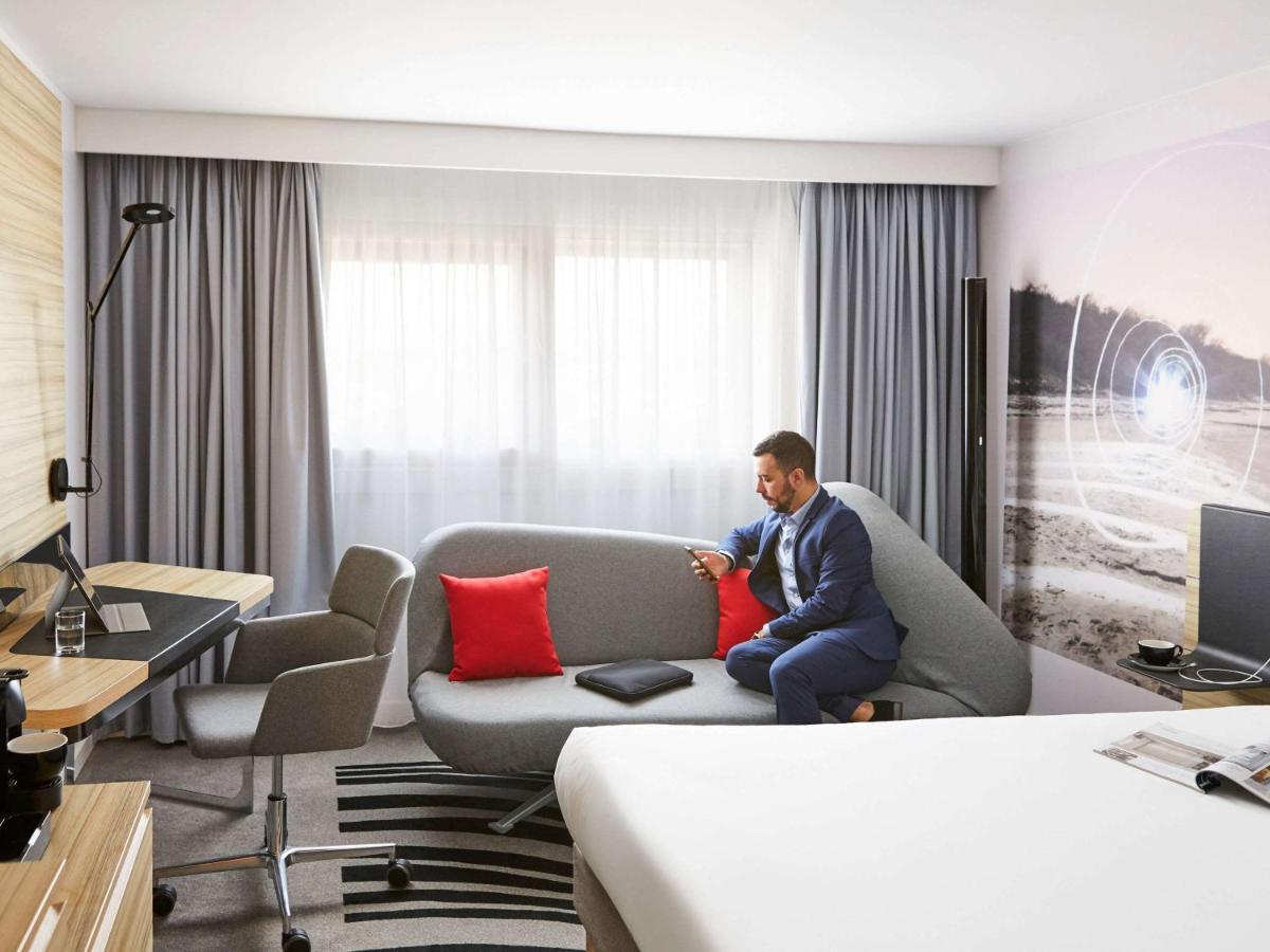 Standard Queen Room with Sofa Bed,979594381:JPEG