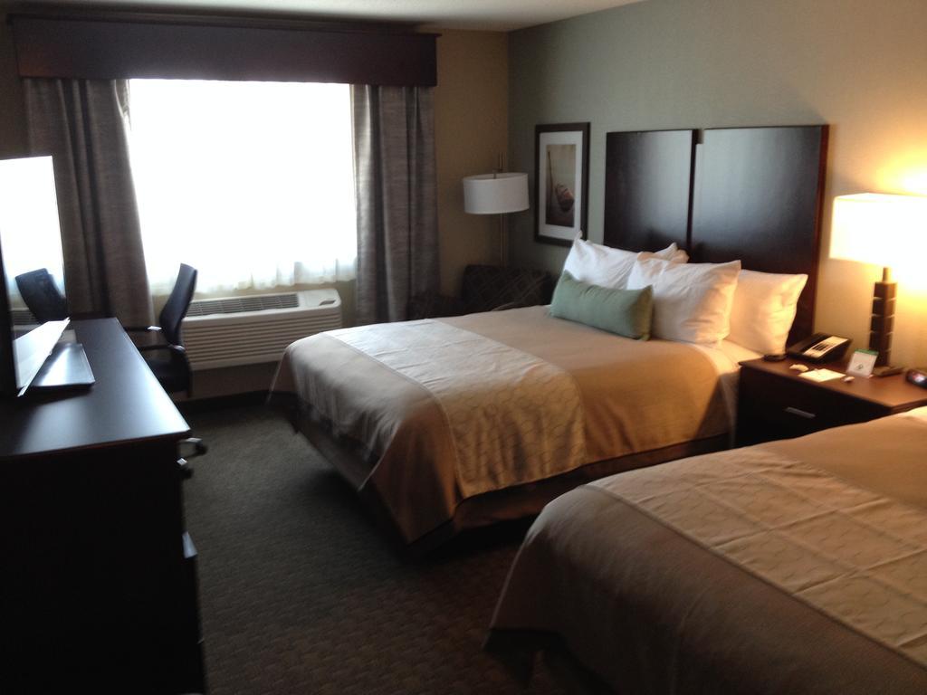 Standard Queen Room with Two Queen Beds