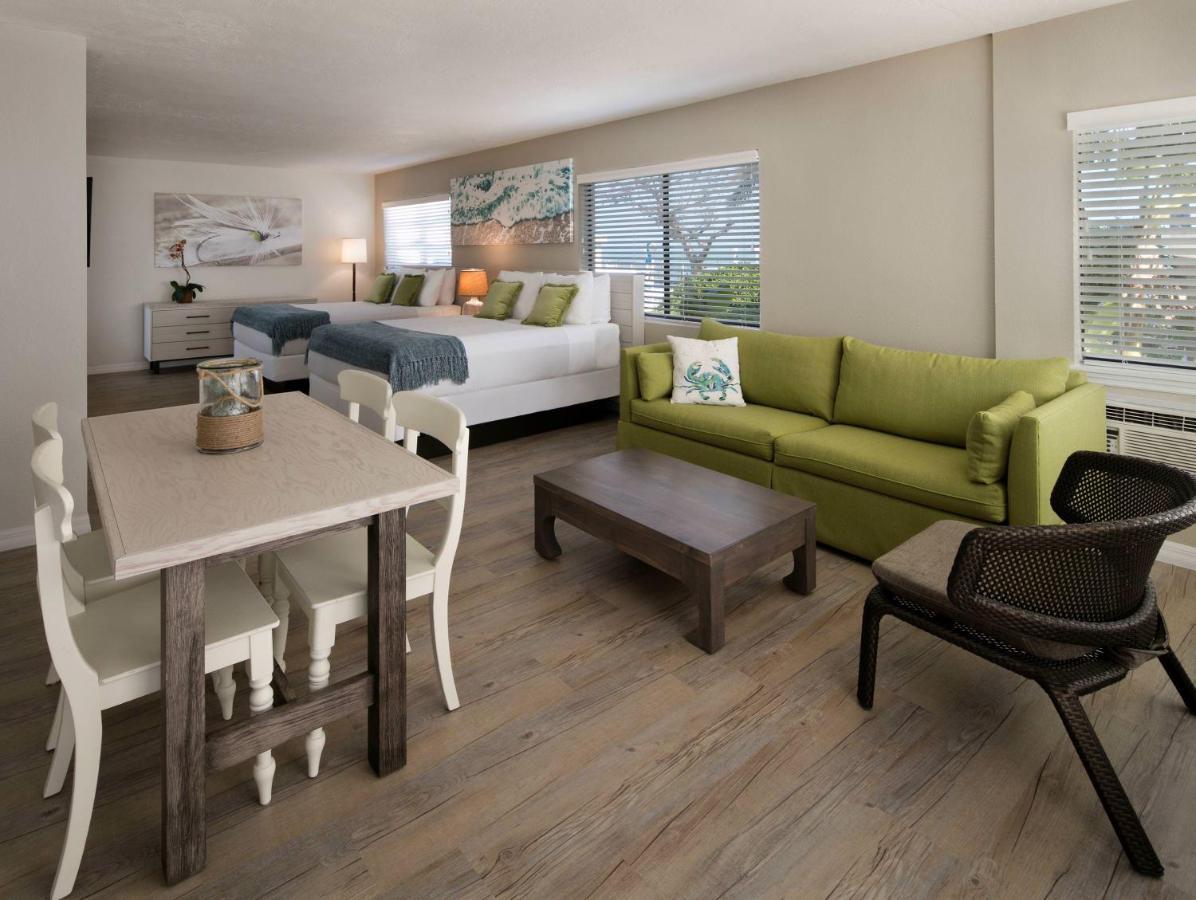 ​Studio Suite Ocean View Two Queens