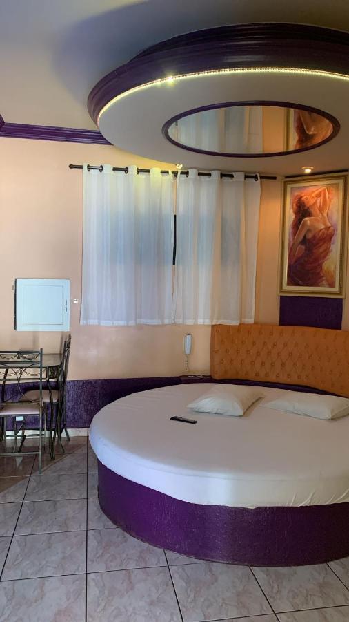 Quarto Duplo com Banheira de Hidromassagem
