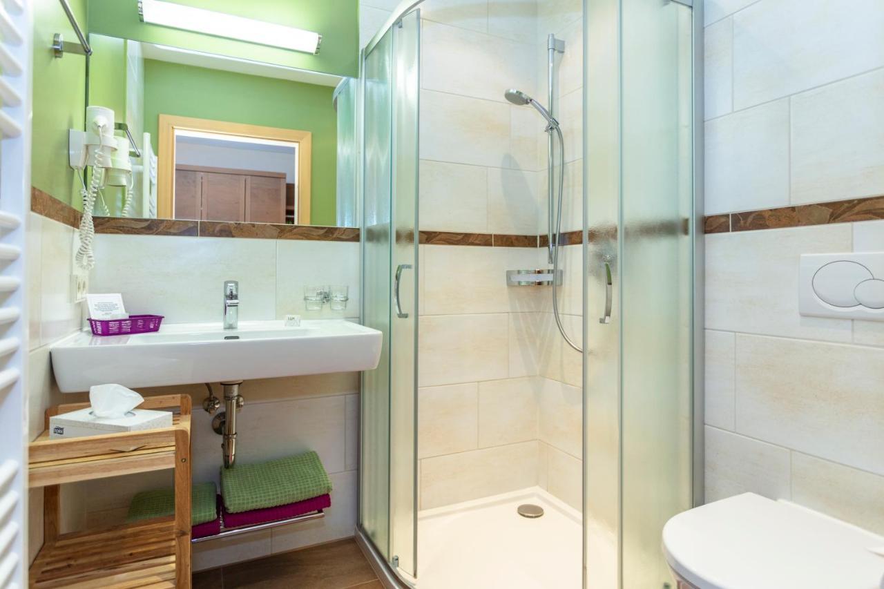 Doppelzimmer mit Balkon