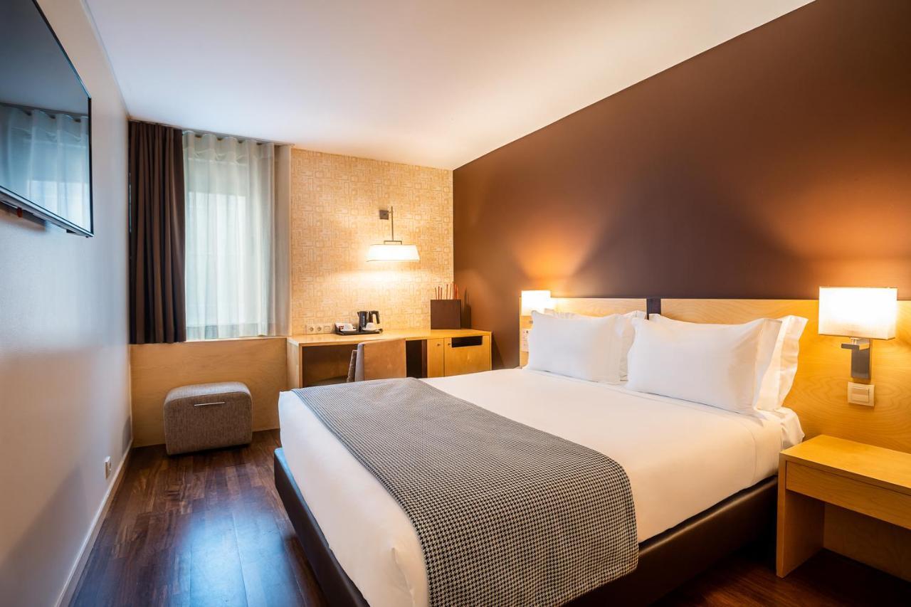 Double or Twin Room,1756512301:JPEG