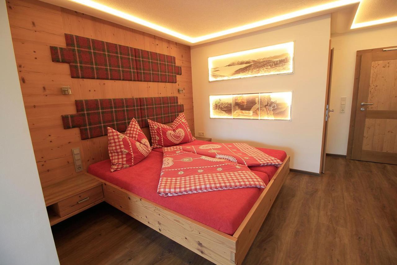 Large Double Room,737617990:JPEG