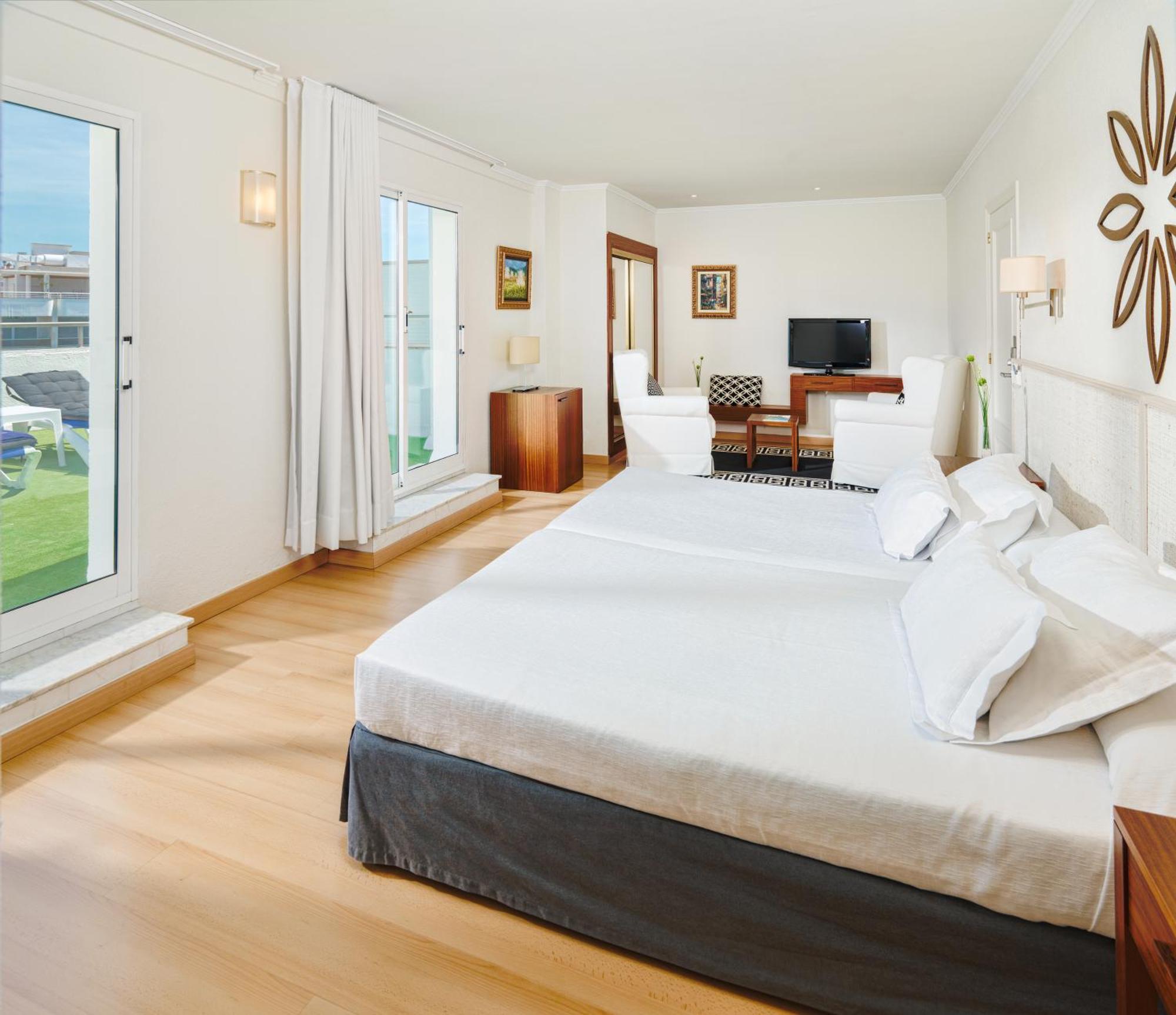 Chambre Double Supérieure (2 Adultes)