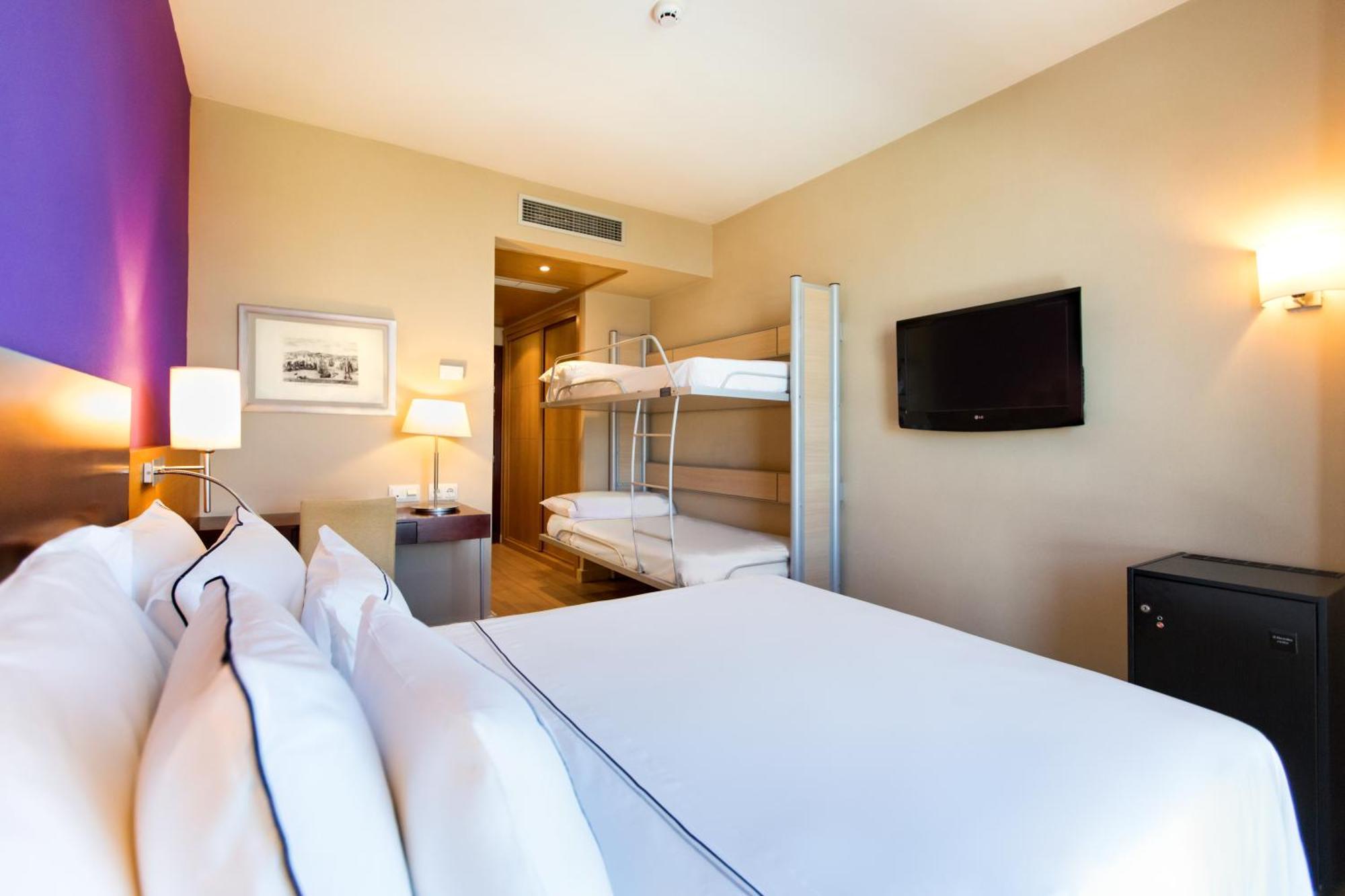 Habitación Familiar (2 adultos y 2 niños)