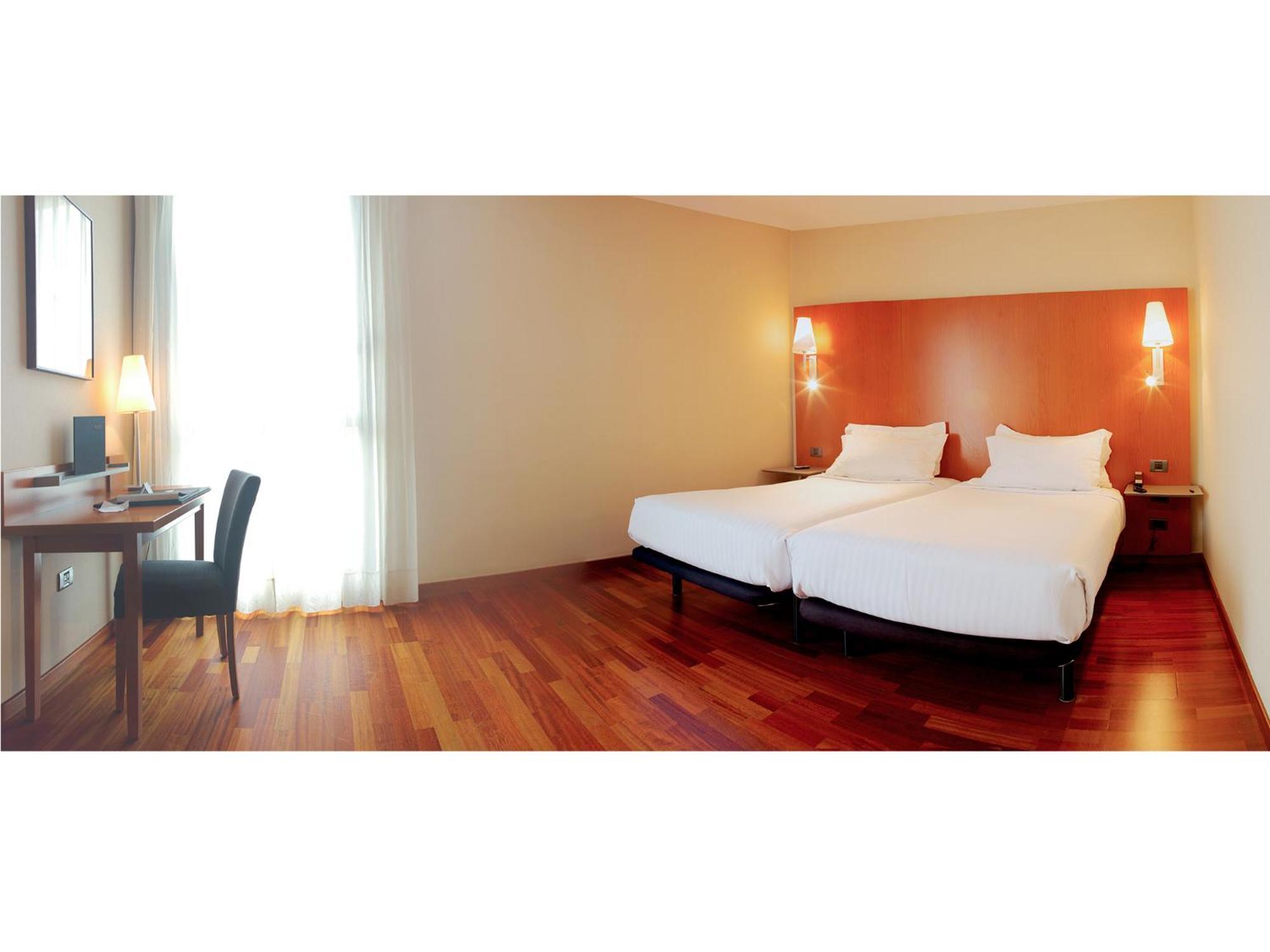 Double or Twin Room (1-2 Adults),104917715:JPEG