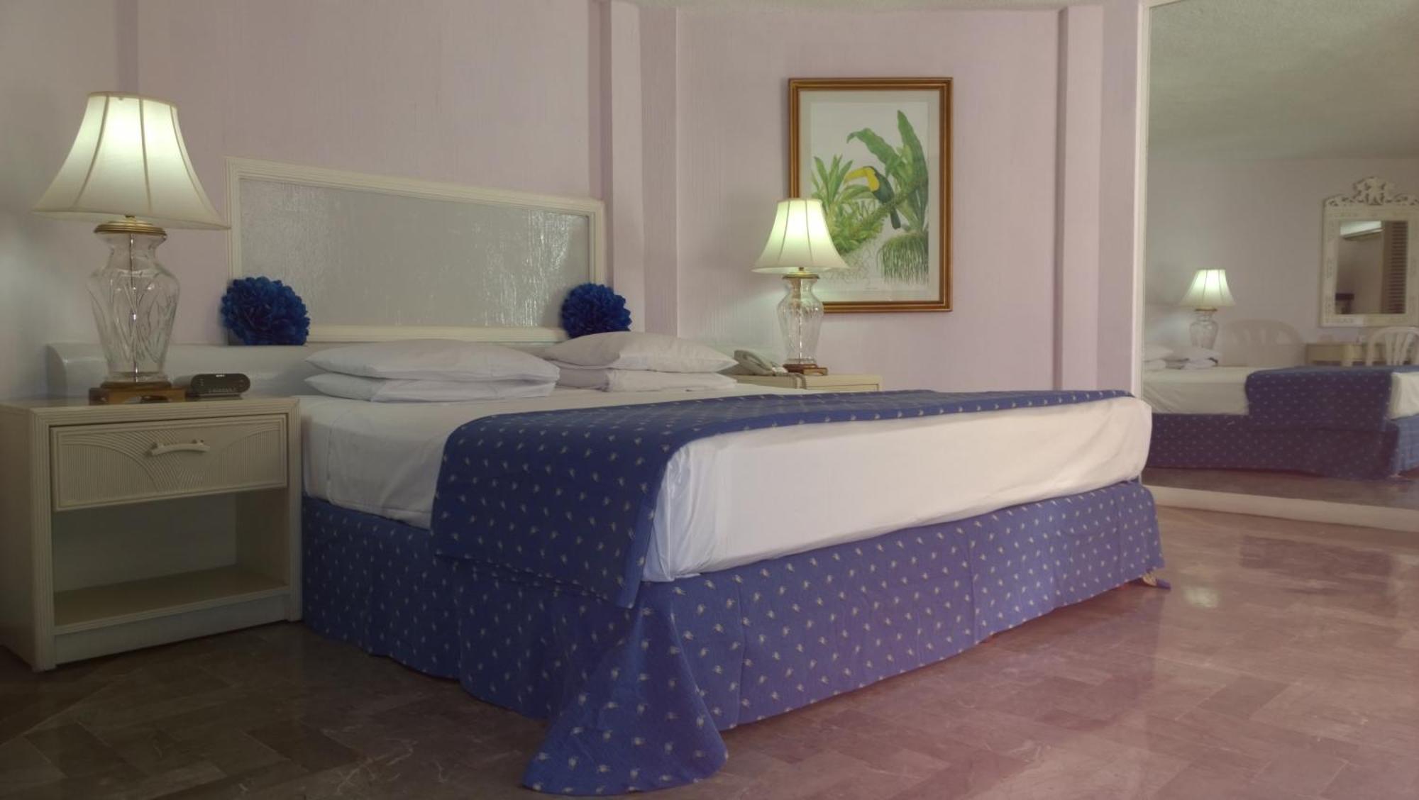 Quarto Duplo com 2 Camas de Casal