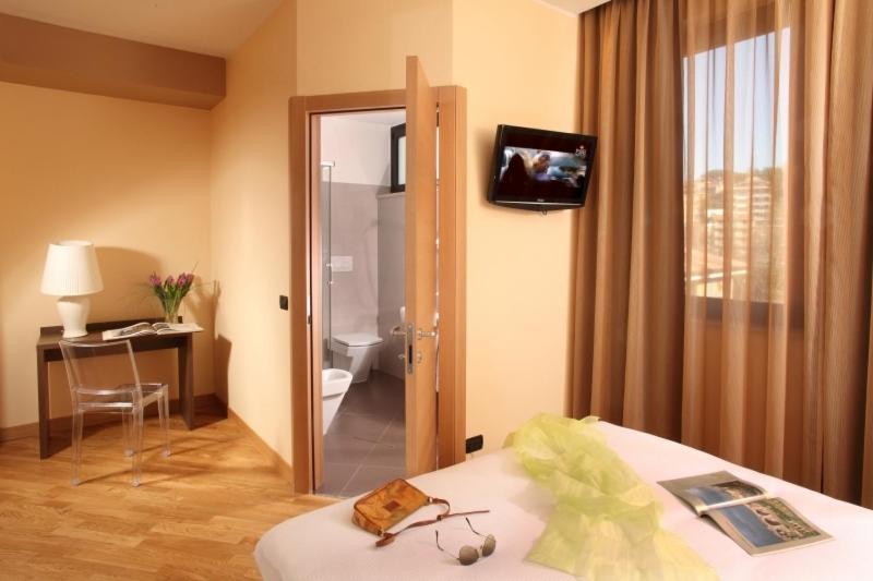 Double Room,1406098301:JPEG