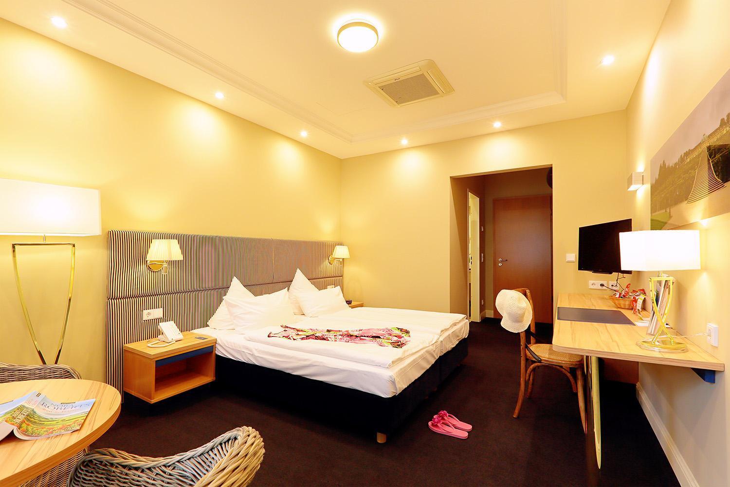 Standard Double Room,1587493372:JPEG