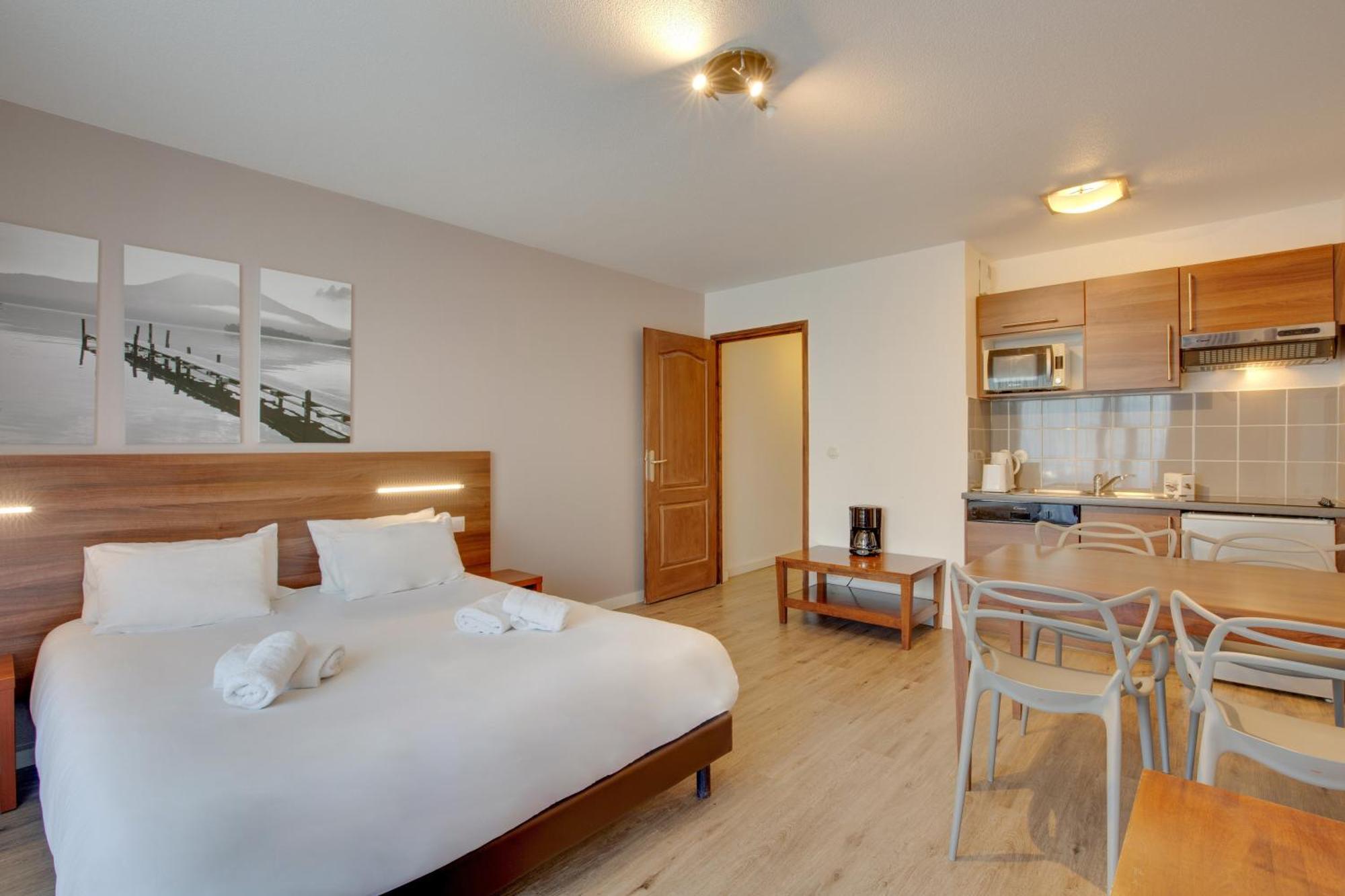 Appartement 1 Chambre avec Balcon (2 Adultes + 2 Enfants)