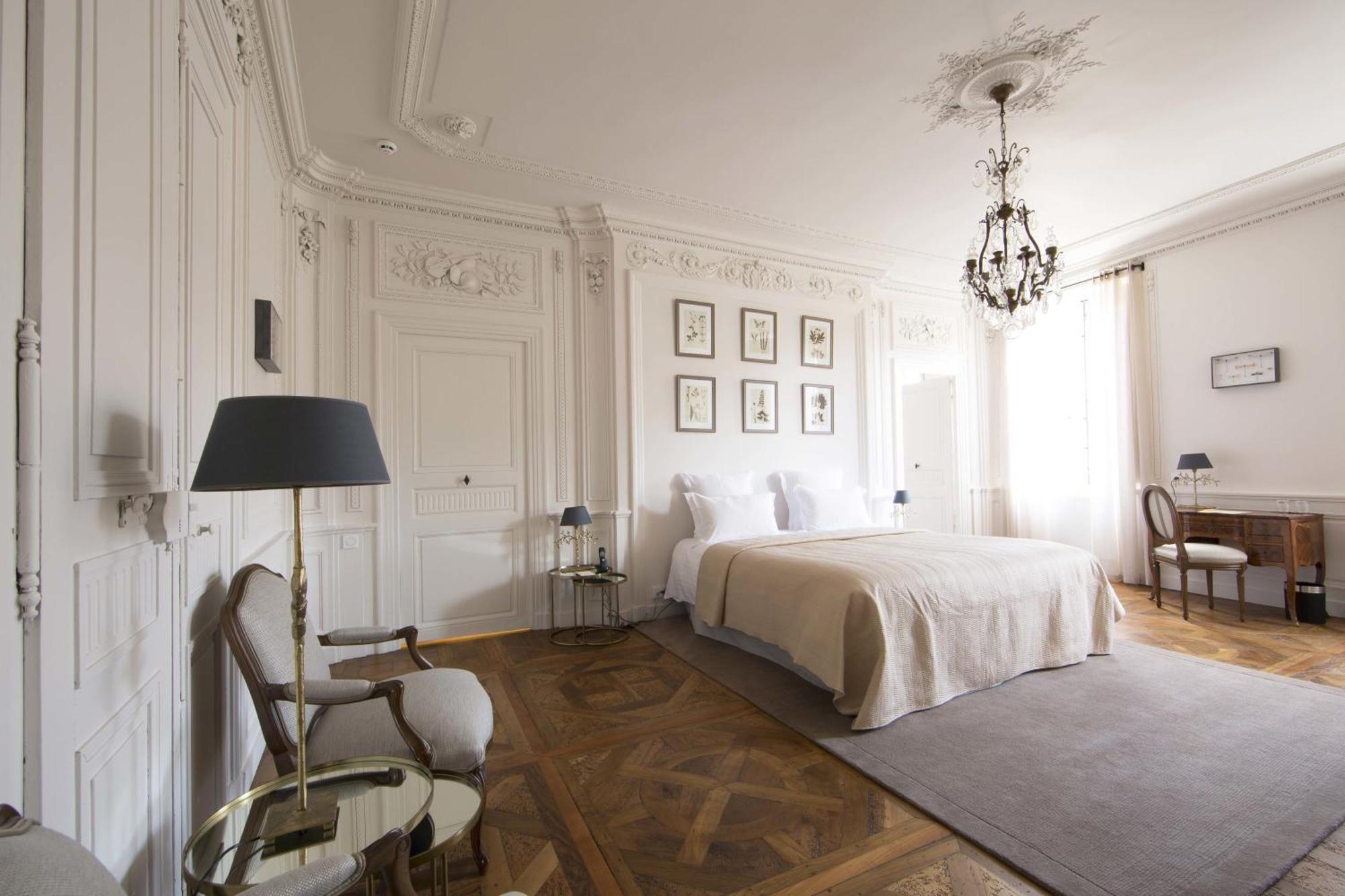 Deluxe Double Room Bath