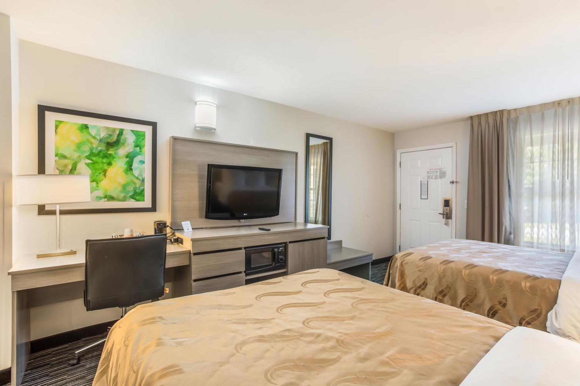Double Room with Two Double Beds - Accessible/Non-Smoking