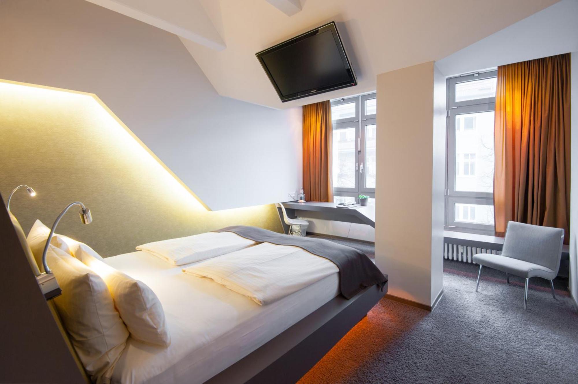 Quarto Deluxe com Cama de Casal ou 2 de Solteiro