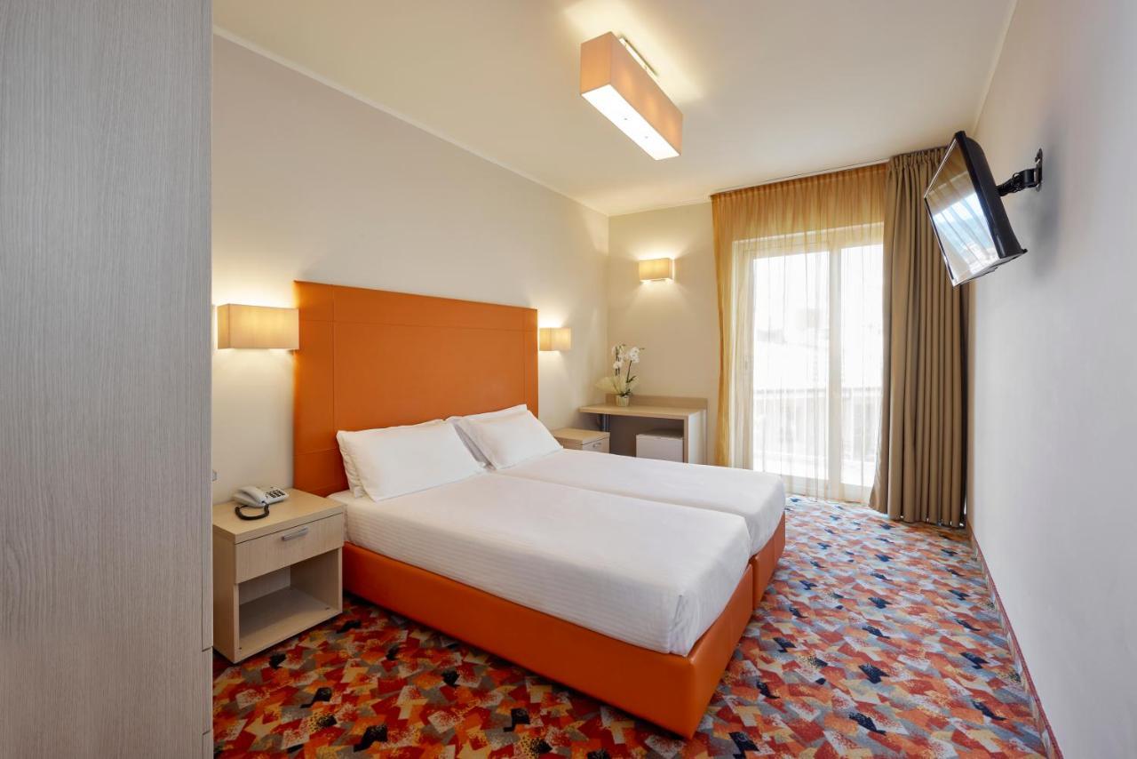 Quarto Superior com Cama de Casal ou 2 de Solteiro