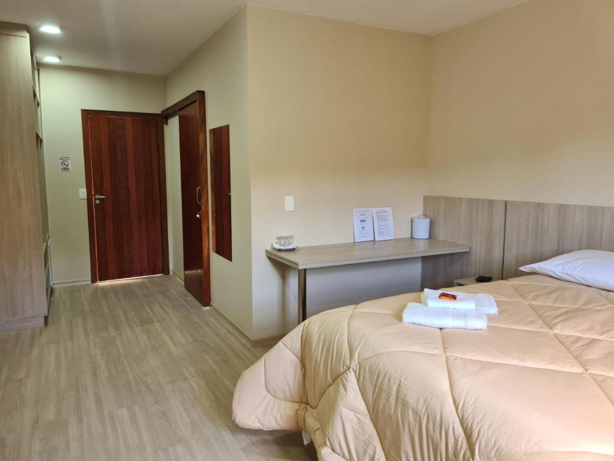Quarto Duplo