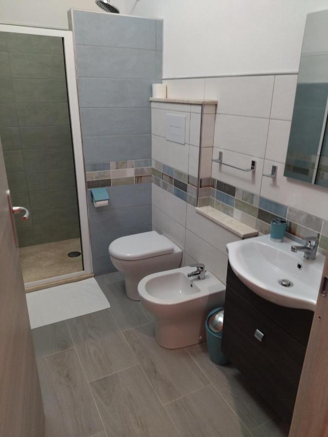 Small Double Room,1226676671:JPEG