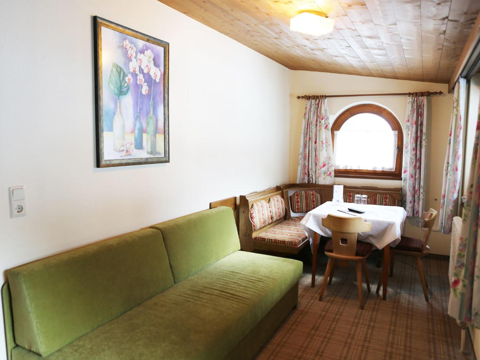 Familiekamer met Balkon (2 Volwassenen + 1 Kind)