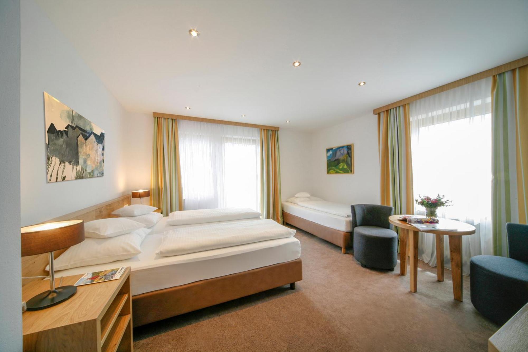 Dreibettzimmer
