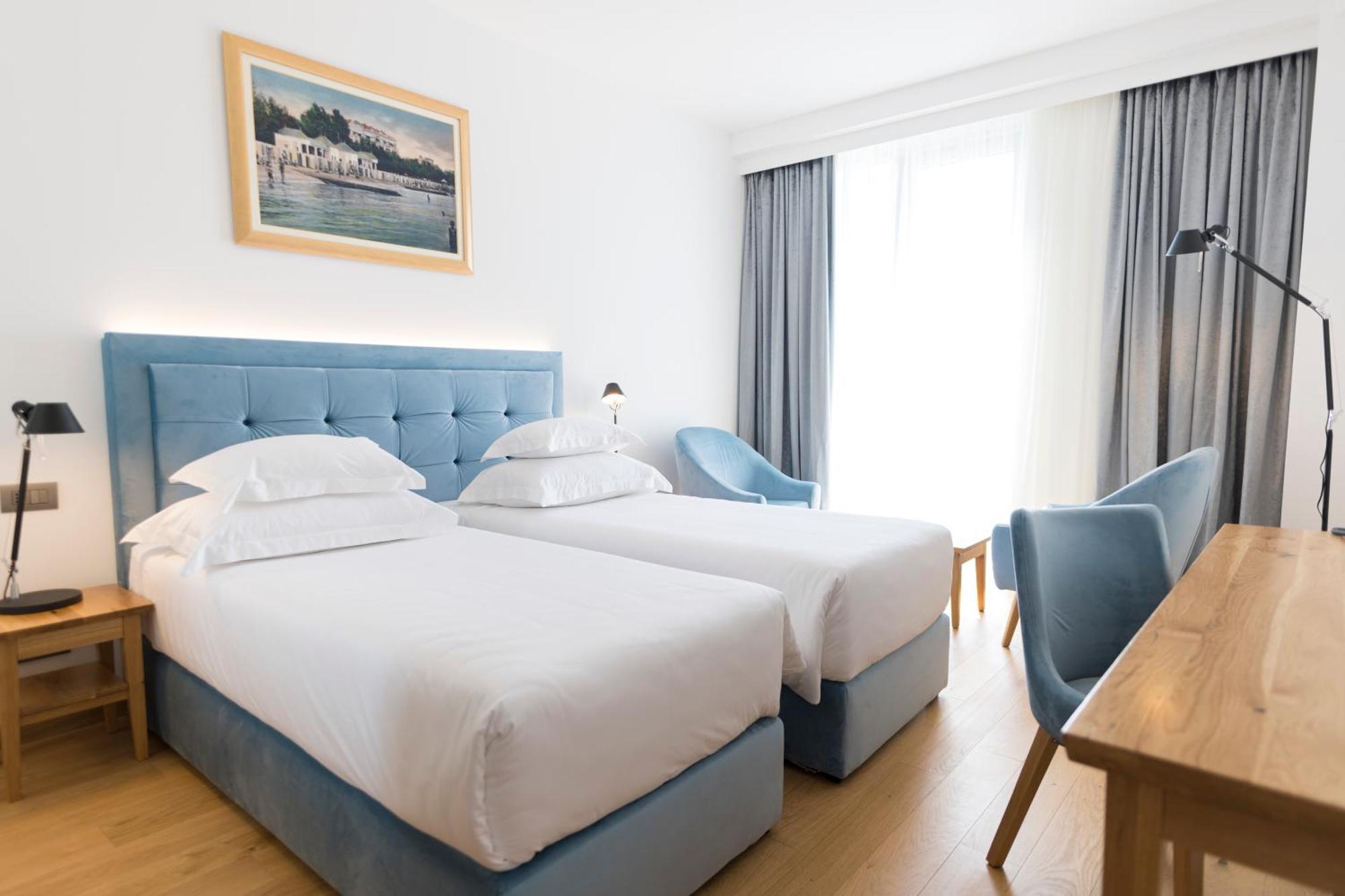 Premium Doppel-/Zweibettzimmer mit Meerblick