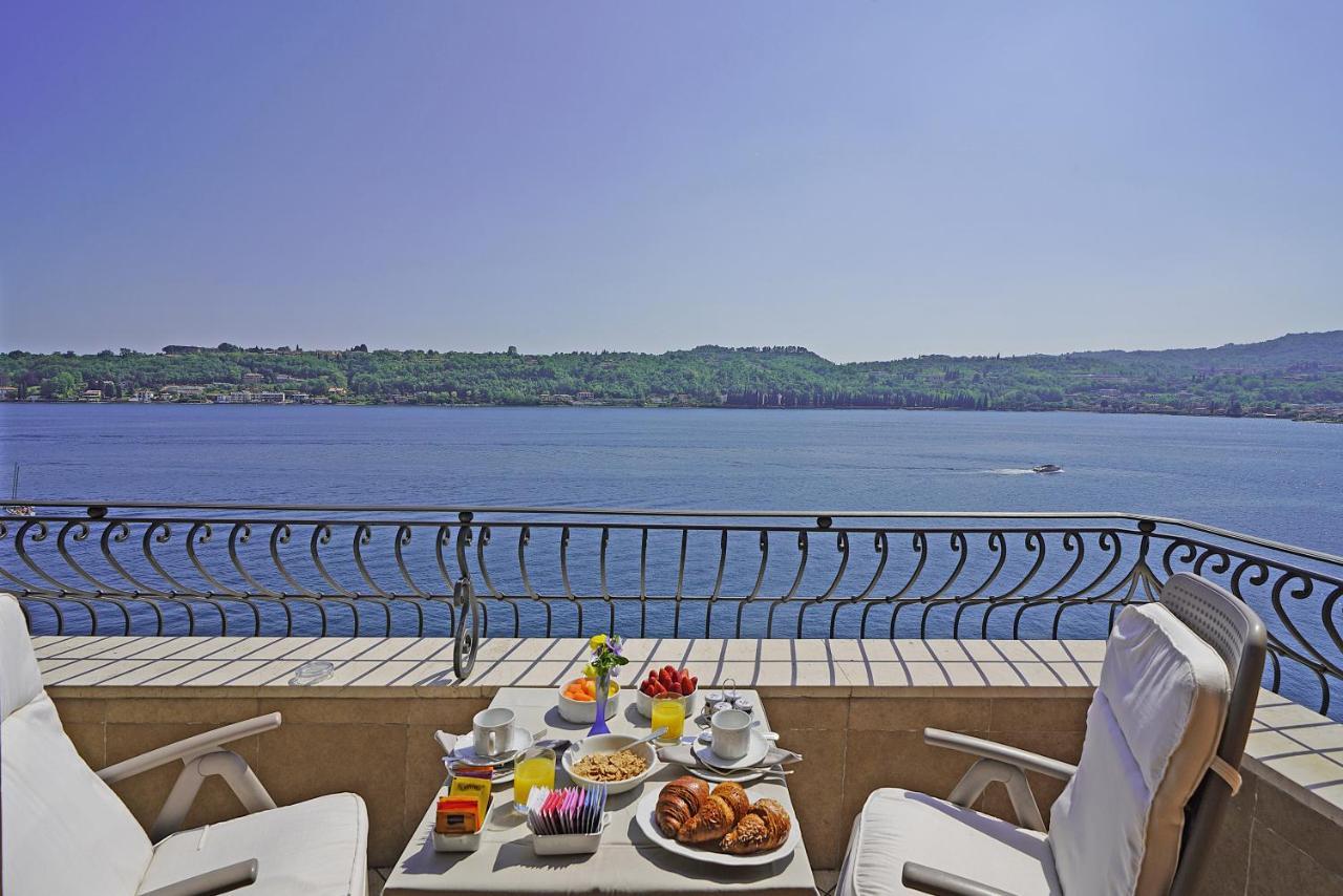 Camera Matrimoniale Luxury con Vista Lago
