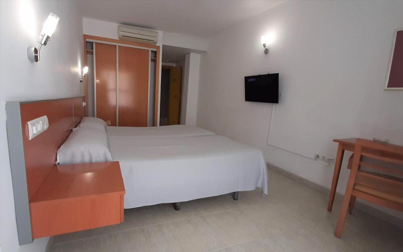 Twin Room,1230814367:JPEG