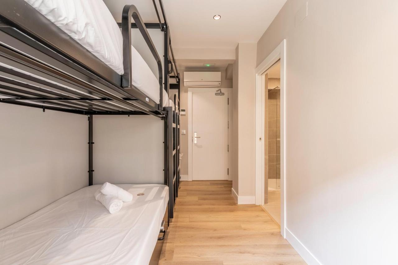 Vierbettzimmer mit eigenem Bad