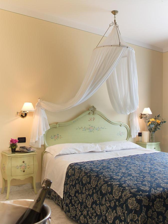 Superior Double or Twin Room Lake View