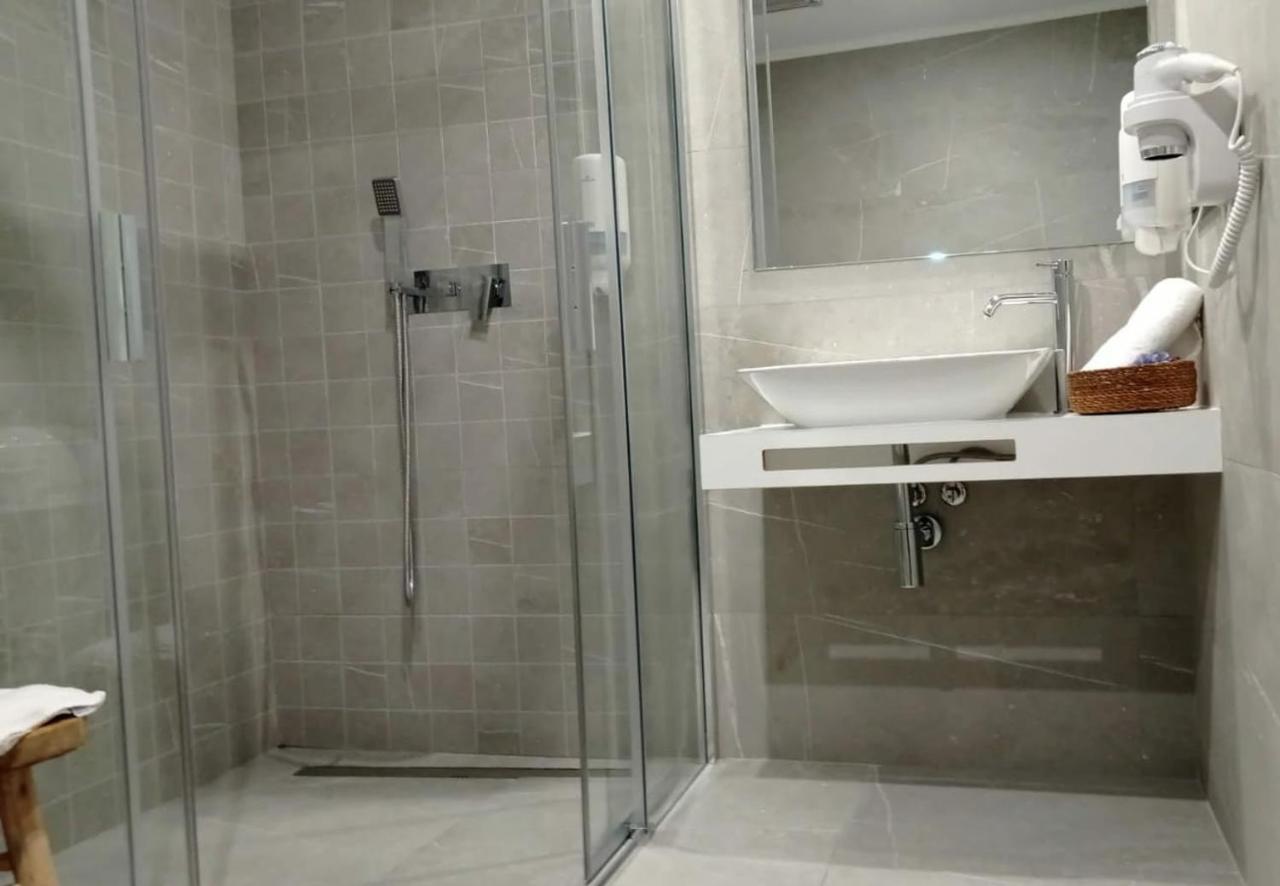 Habitación Individual adaptada para personas con movilidad reducida