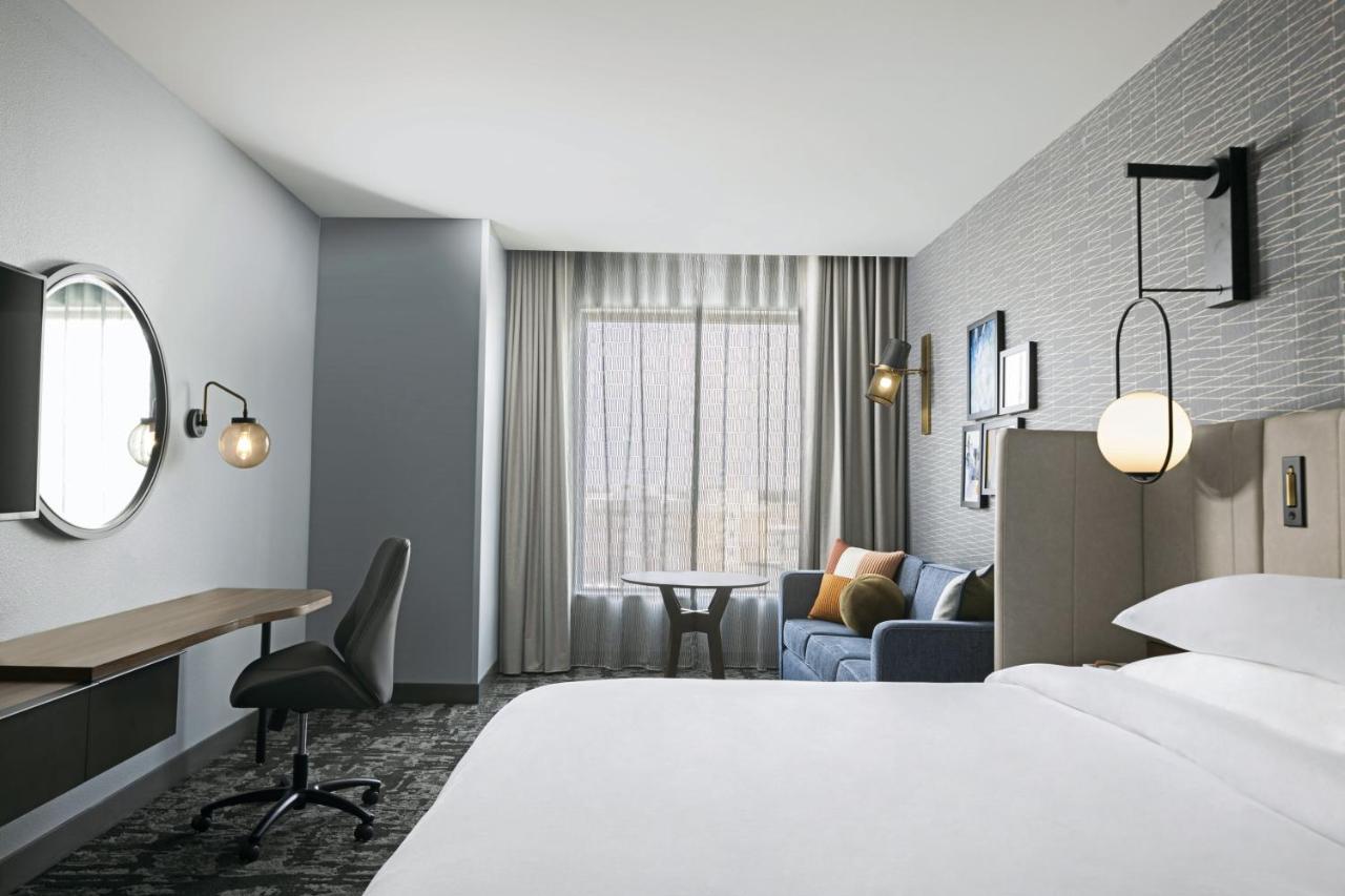 Standard King Room with Sofa Bed,1305523330:JPEG
