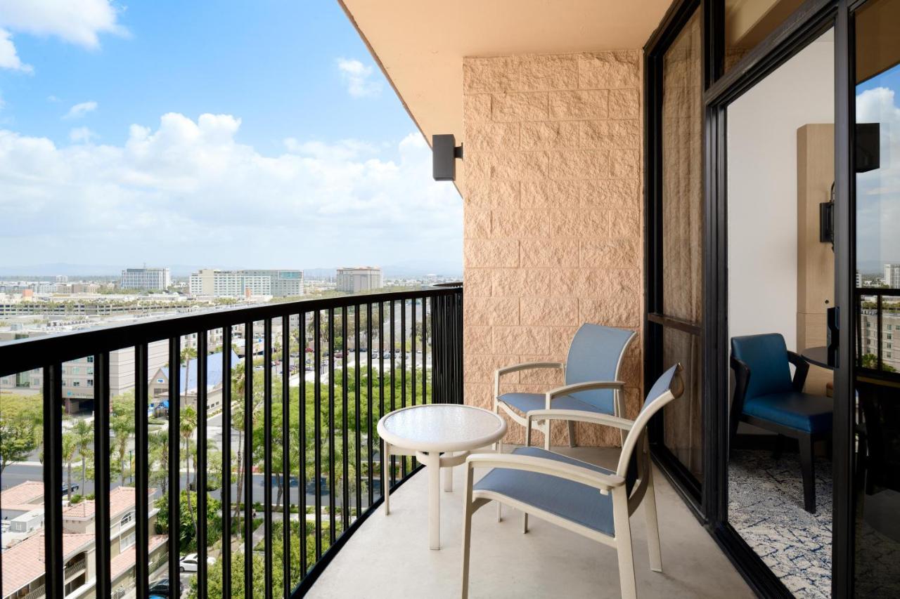 Club level, Guest room, 2 Queen, High floor
