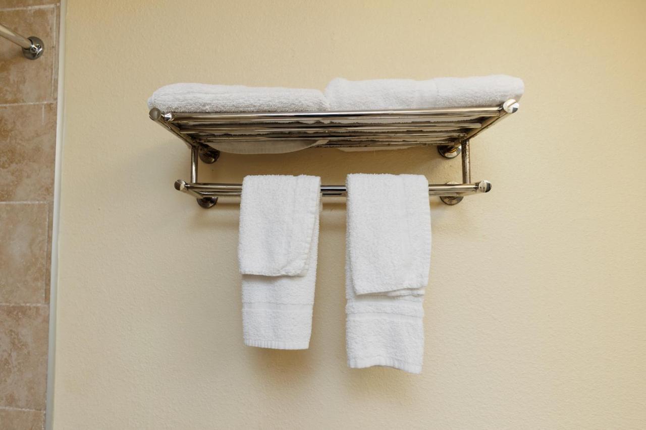 Quarto com Cama King-size - Acesso a Pessoas com Mobilidade Condicionada