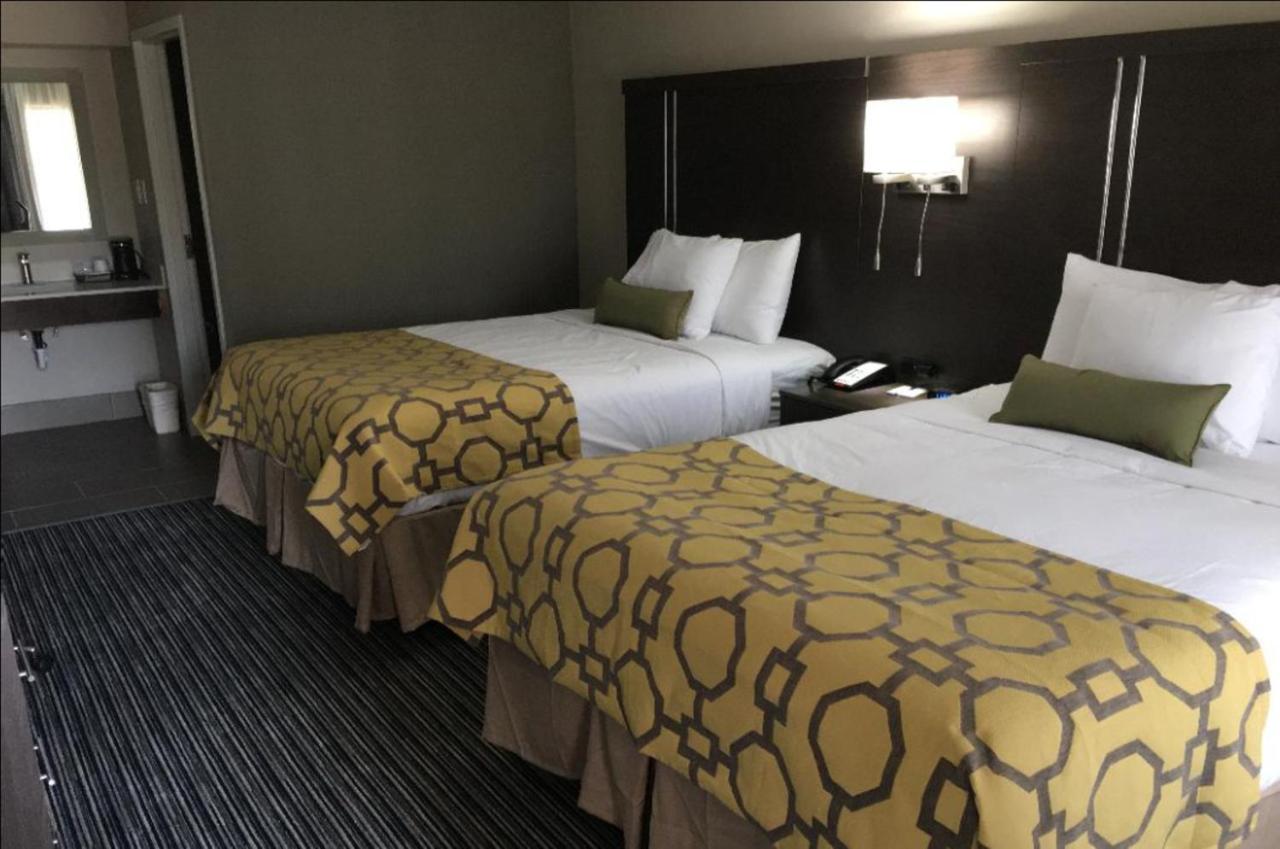 Queen Room with Two Queen Beds - First Floor/Non-Smoking