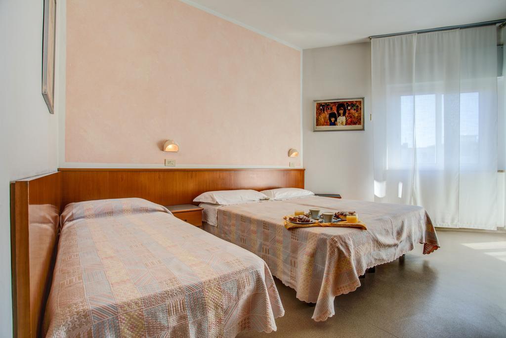Standard Double Room,124333995:JPEG