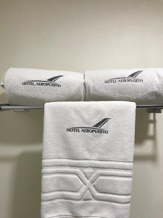Deluxe Room (2 Adults + 1 Child)