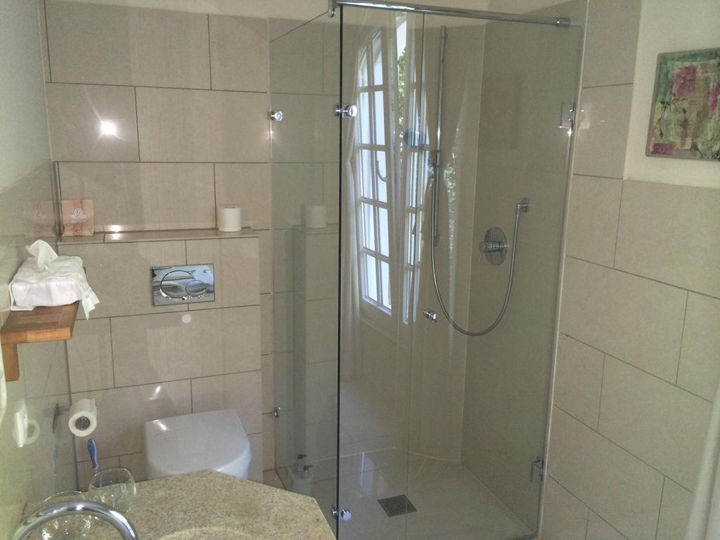 Chambre Double avec Balcon 1 - Vue sur Piscine - 24 m²
