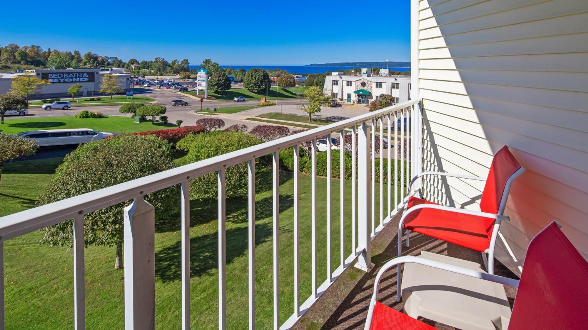 Queen Room with Two Queen Beds with Balcony