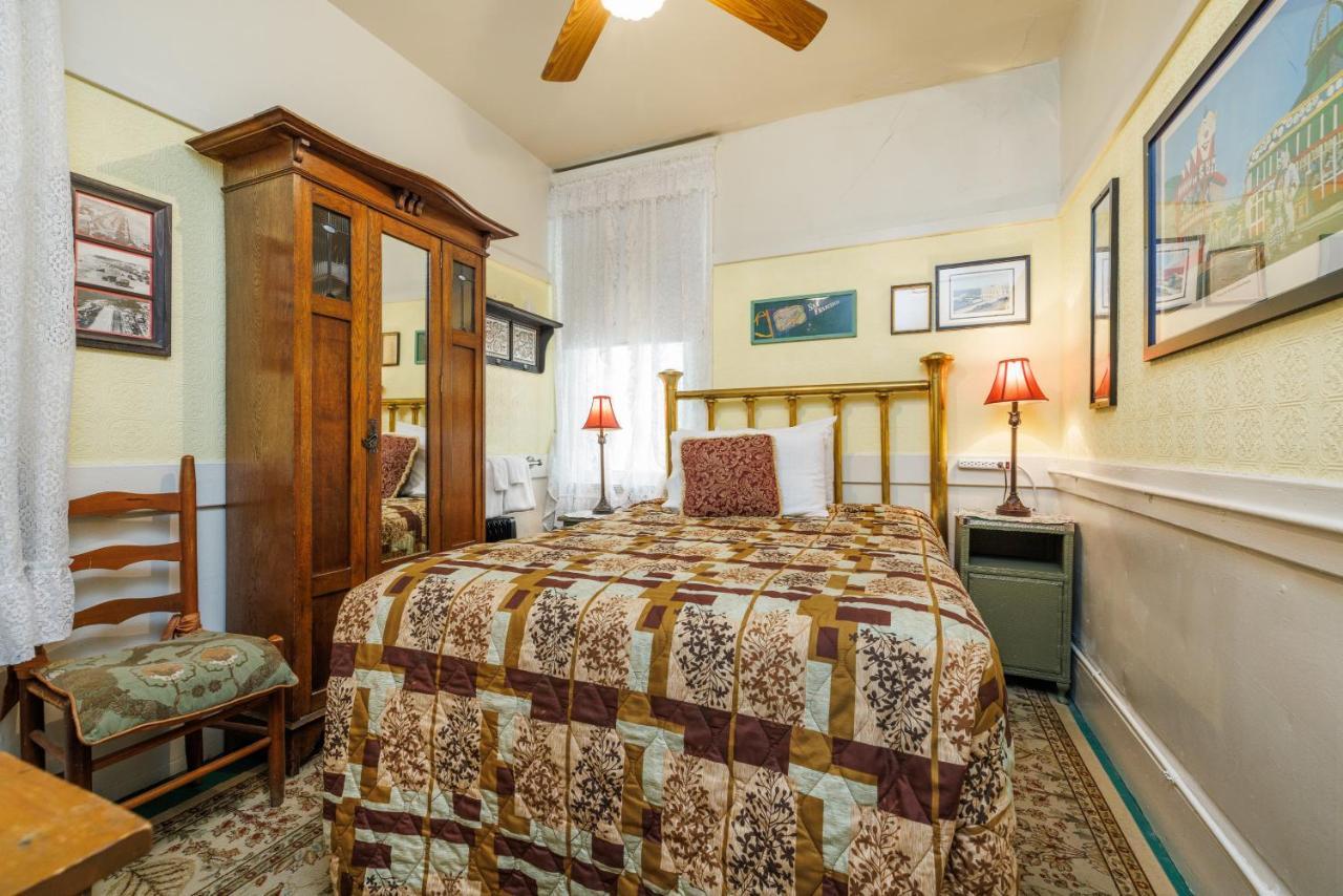 Double Room,1248031981:JPEG