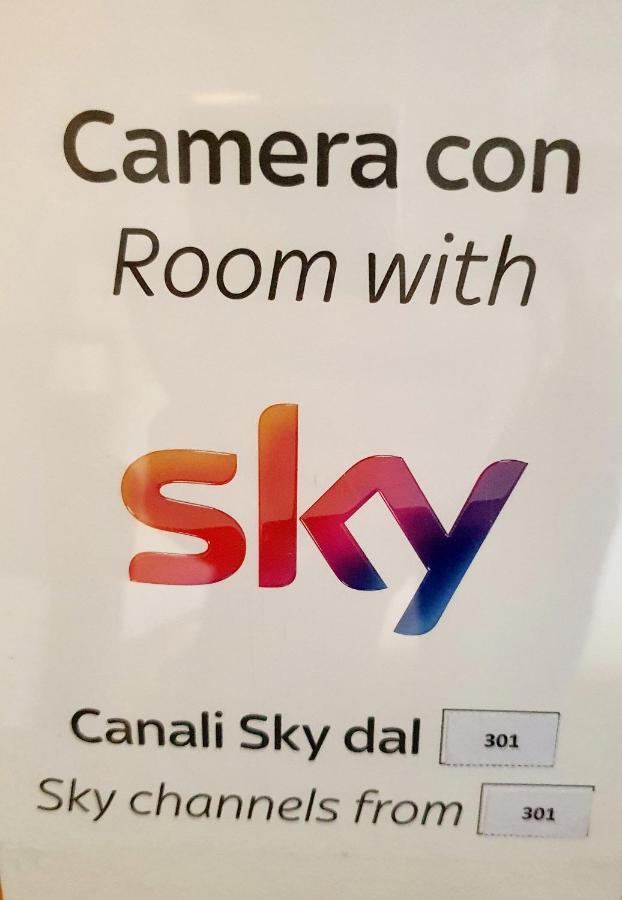 Camera Tripla