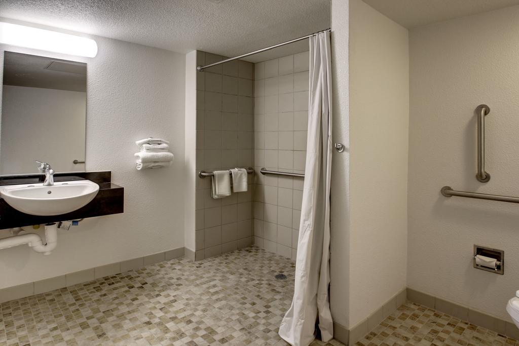 Deluxe King Room,684085911:JPEG