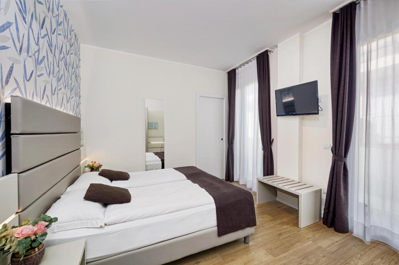 Doppelzimmer mit seitlichem Meerblick