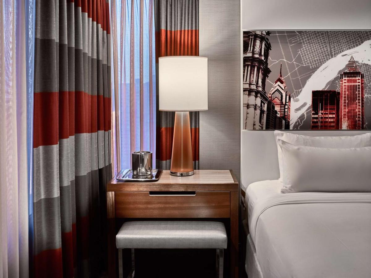 Corner Suite - King Bed - Sofa Bed