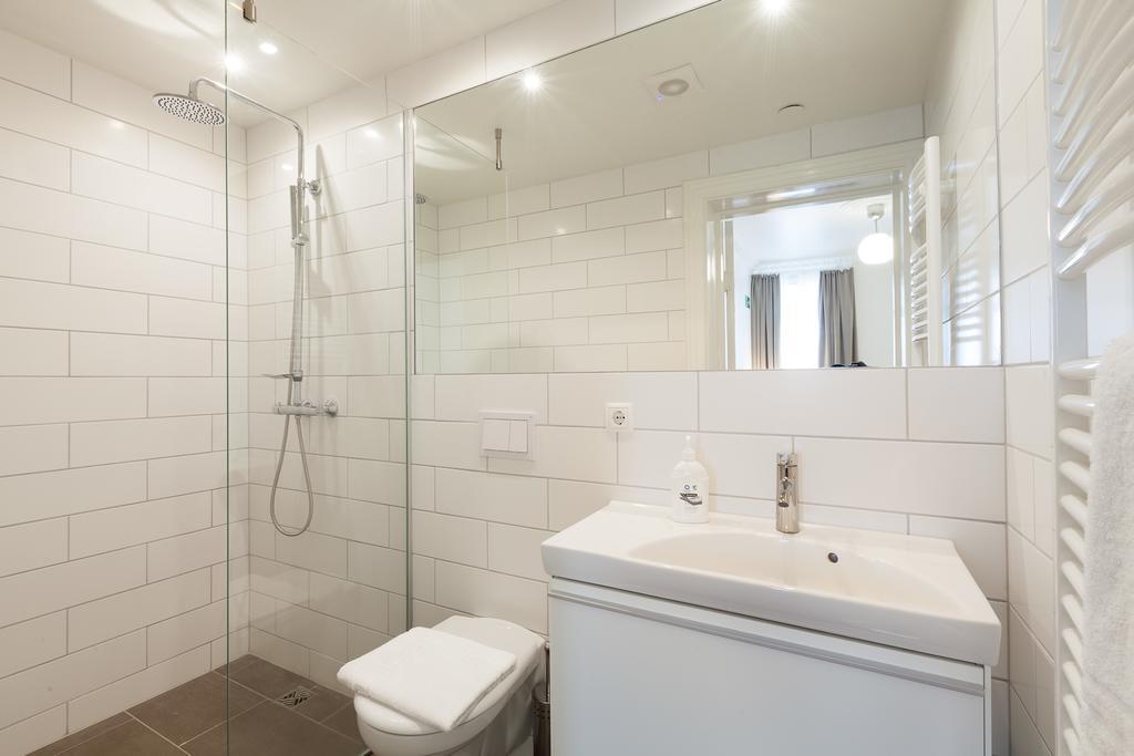 Camera Matrimoniale/Doppia con Letti Singoli con Bagno Privato