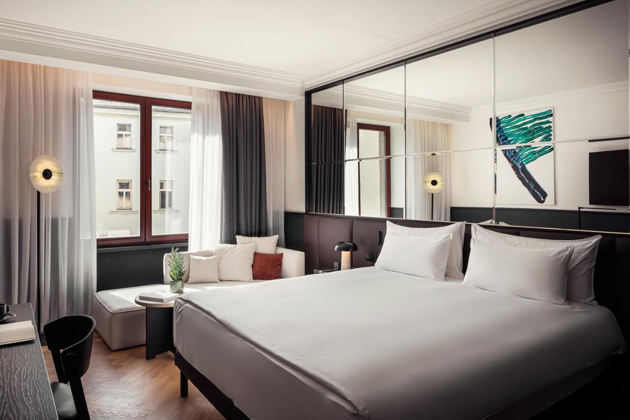 Deluxe Room,1263332809:JPEG