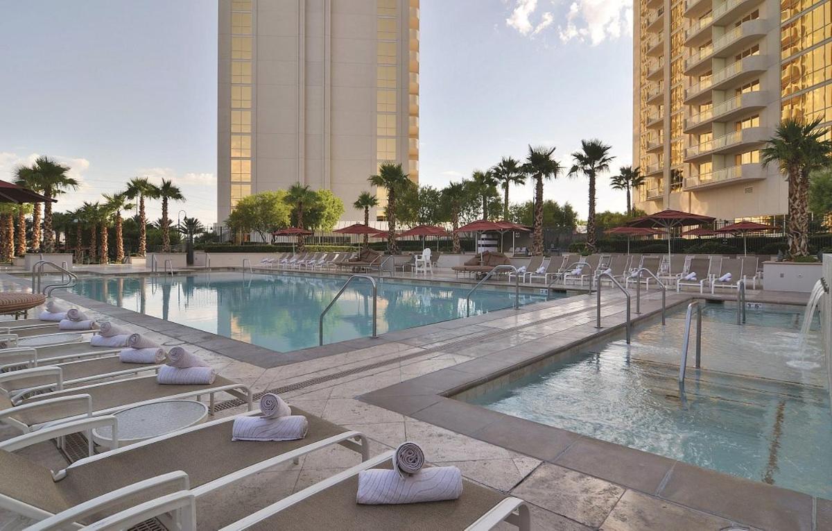 Elite Signature Suite mit 2 Schlafzimmern, Balkon und Whirlpool
