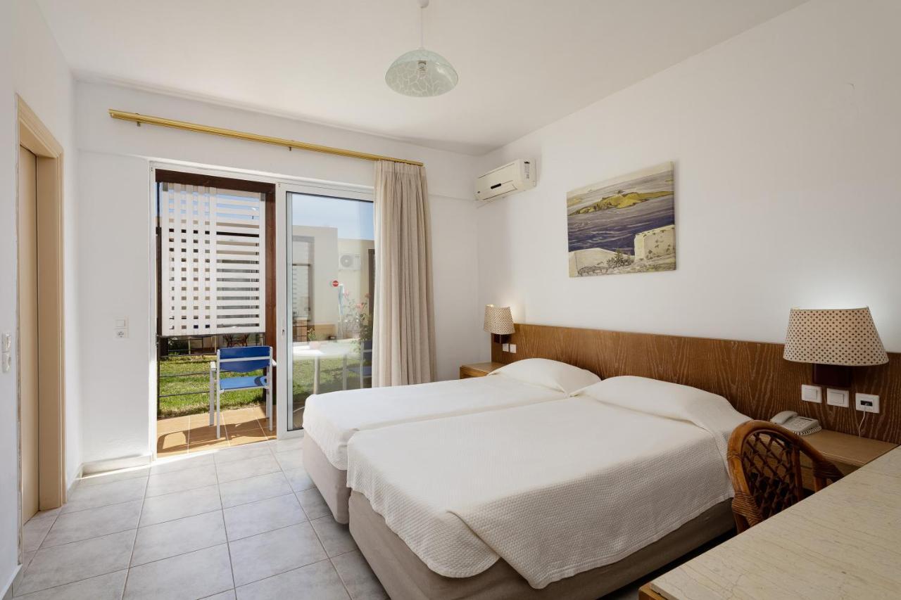 Double or Twin Room,1269099679:JPEG