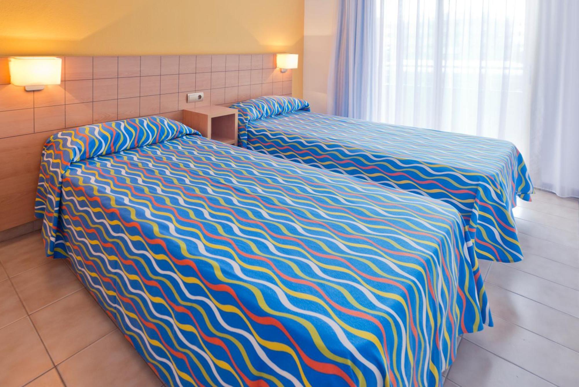 Double or Twin Room,570975354:JPEG