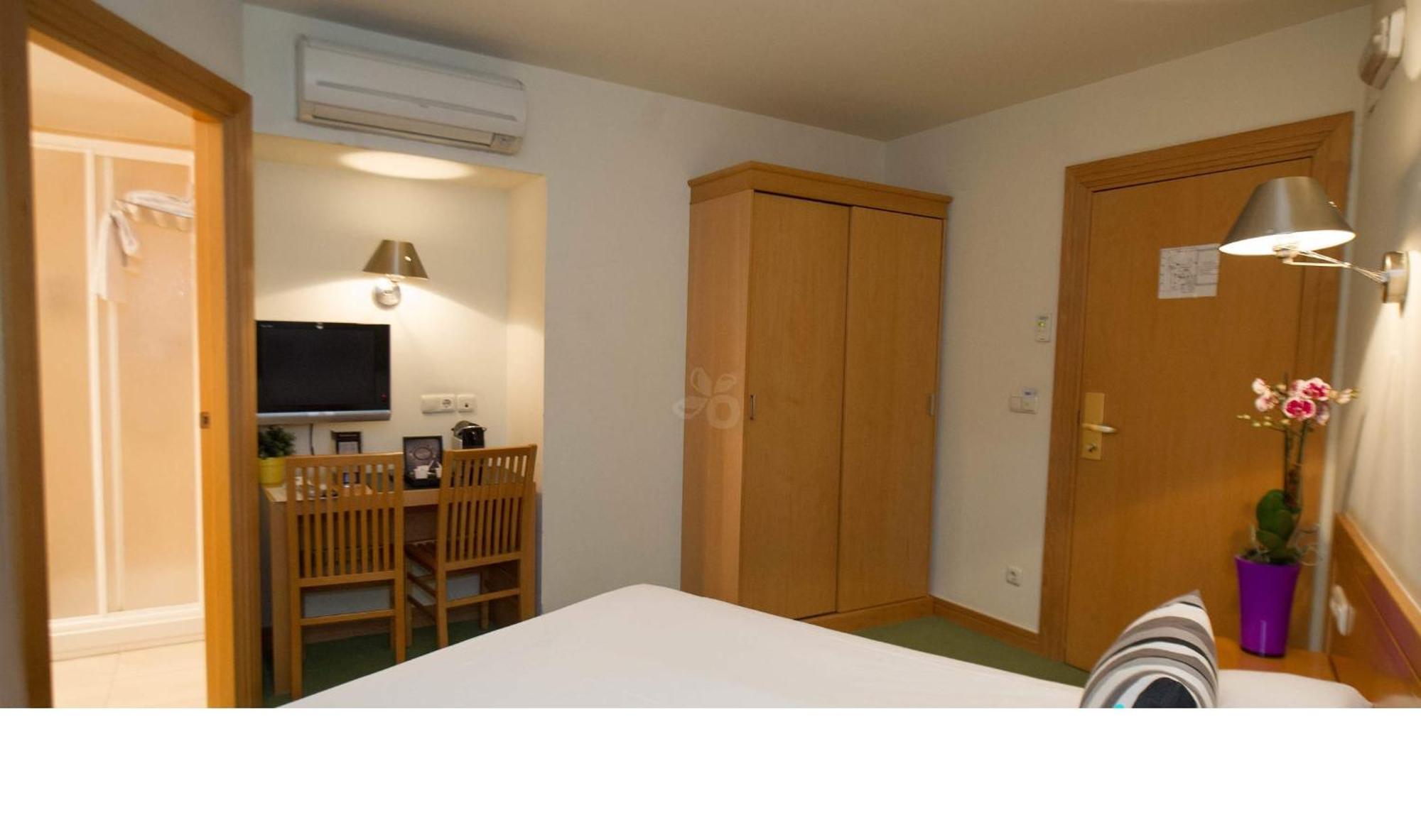 Double or Twin Room,1772882217:JPEG