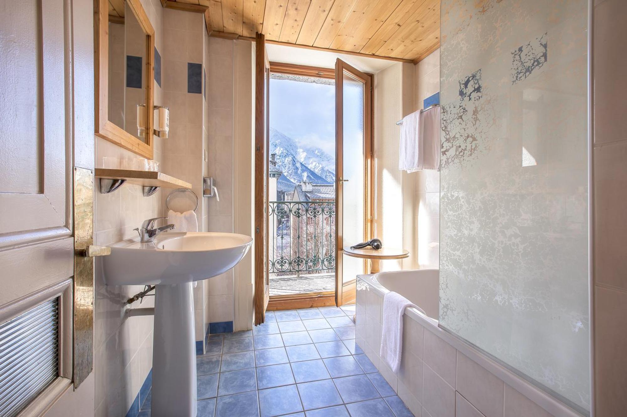 Camera Monte Bianco (3 Adulti)